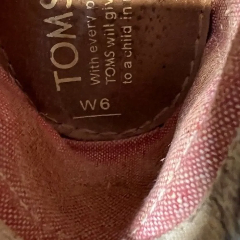 Womens Toms World Map Beige Slip On Casual Shoes Loafers Size 6 M‎ EUC